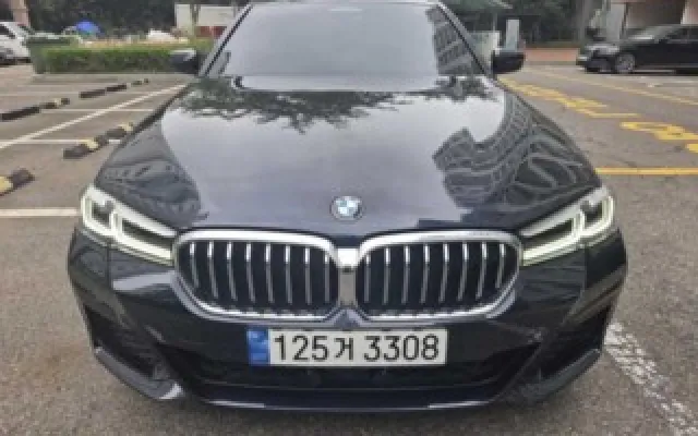 인천저신용중고차전액할부여유자금 5시리즈 (G30) 520i M 스포츠 매물 사진 17 - 2022/08 36,240km