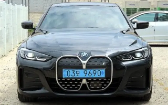 인천저신용중고차전액할부여유자금 i4 eDrive 40 매물 사진 10 - 2022/06 163,993km