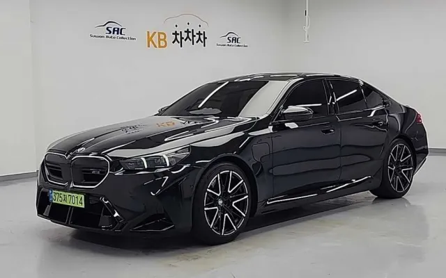 인천저신용중고차전액할부여유자금 M5 7세대 4.4 매물 사진 3 - 2025/10 17,526km
